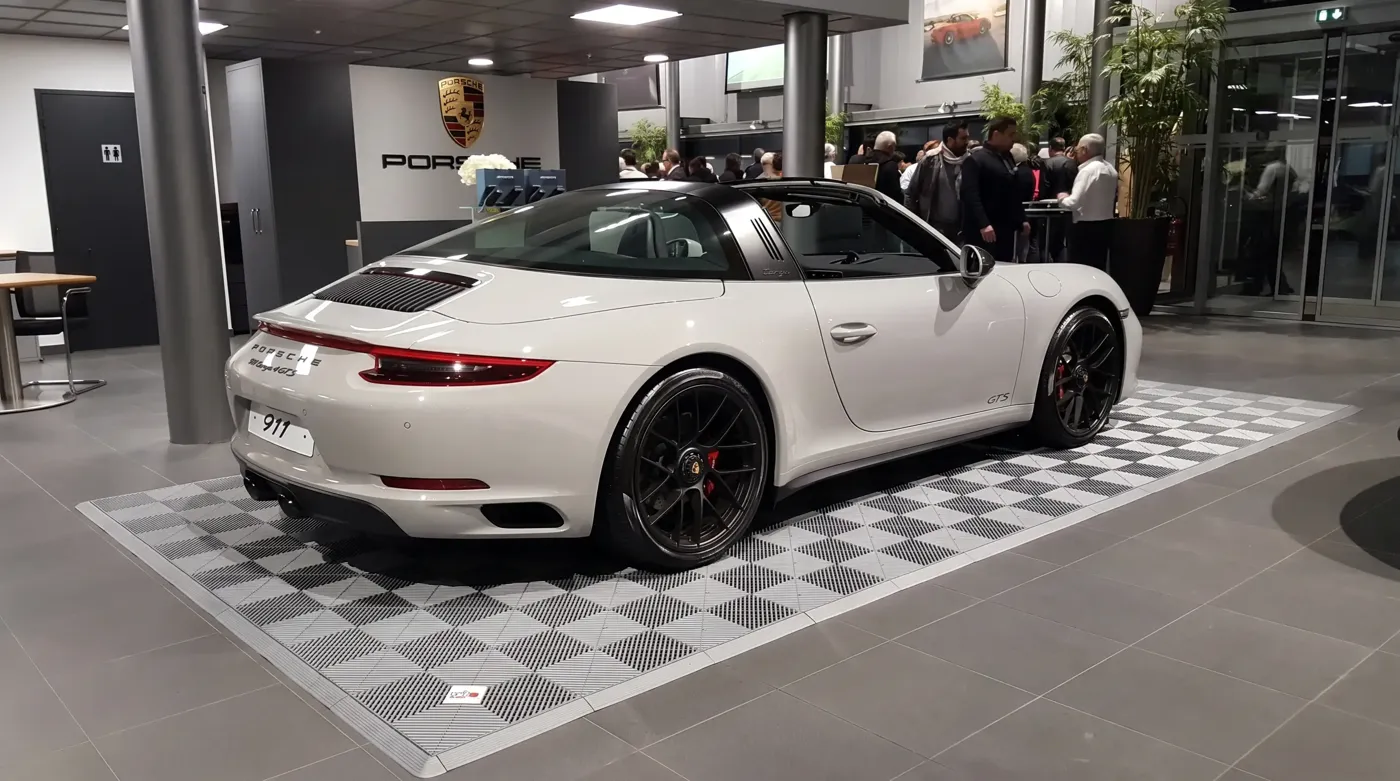 Showroom & autosaloni